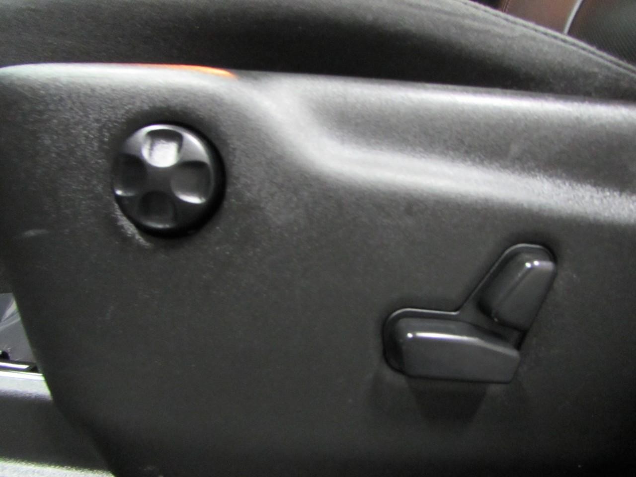 Dodge Durango Vehicle Full-screen Gallery Image 24