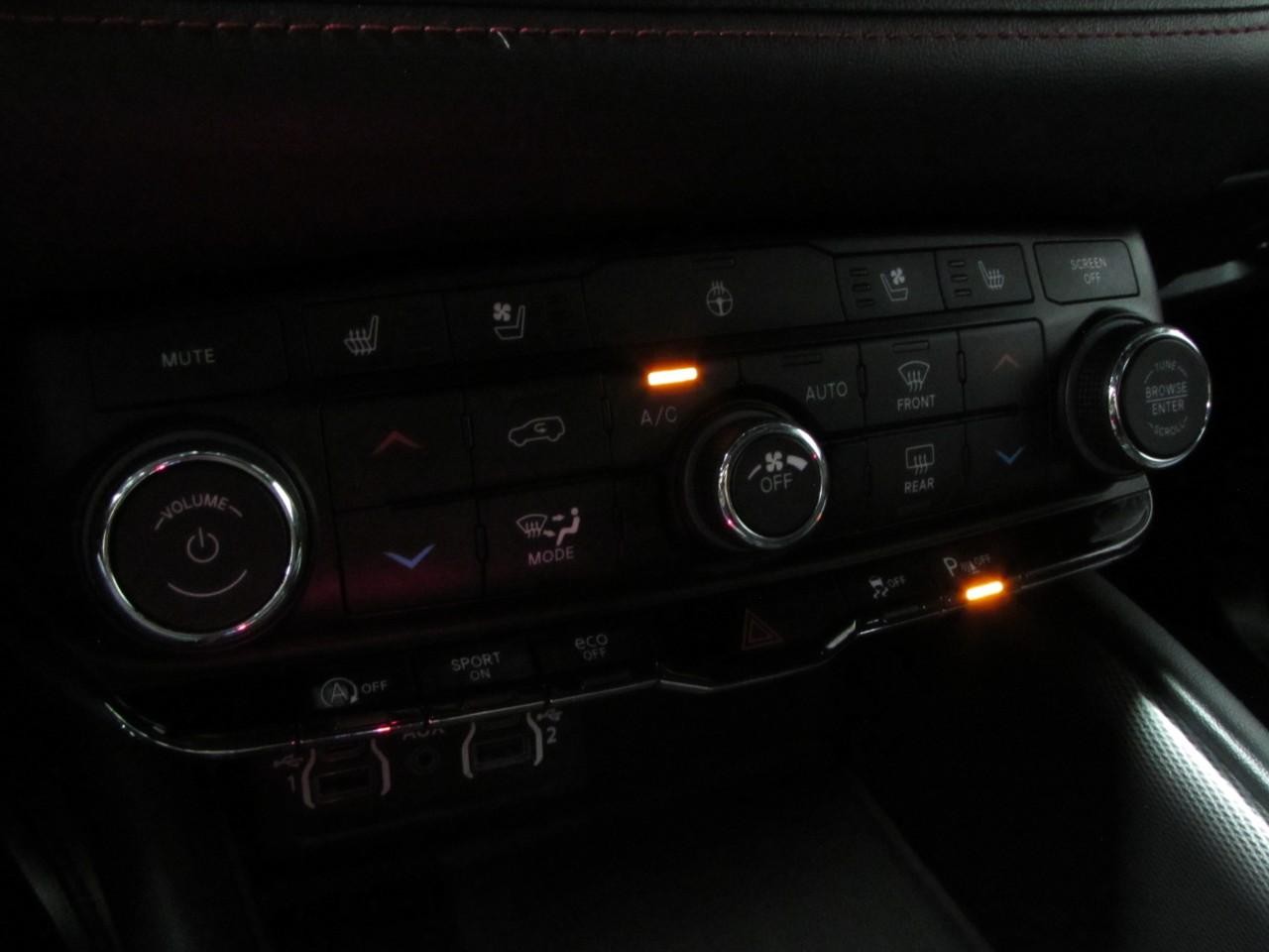 Dodge Durango Vehicle Full-screen Gallery Image 32