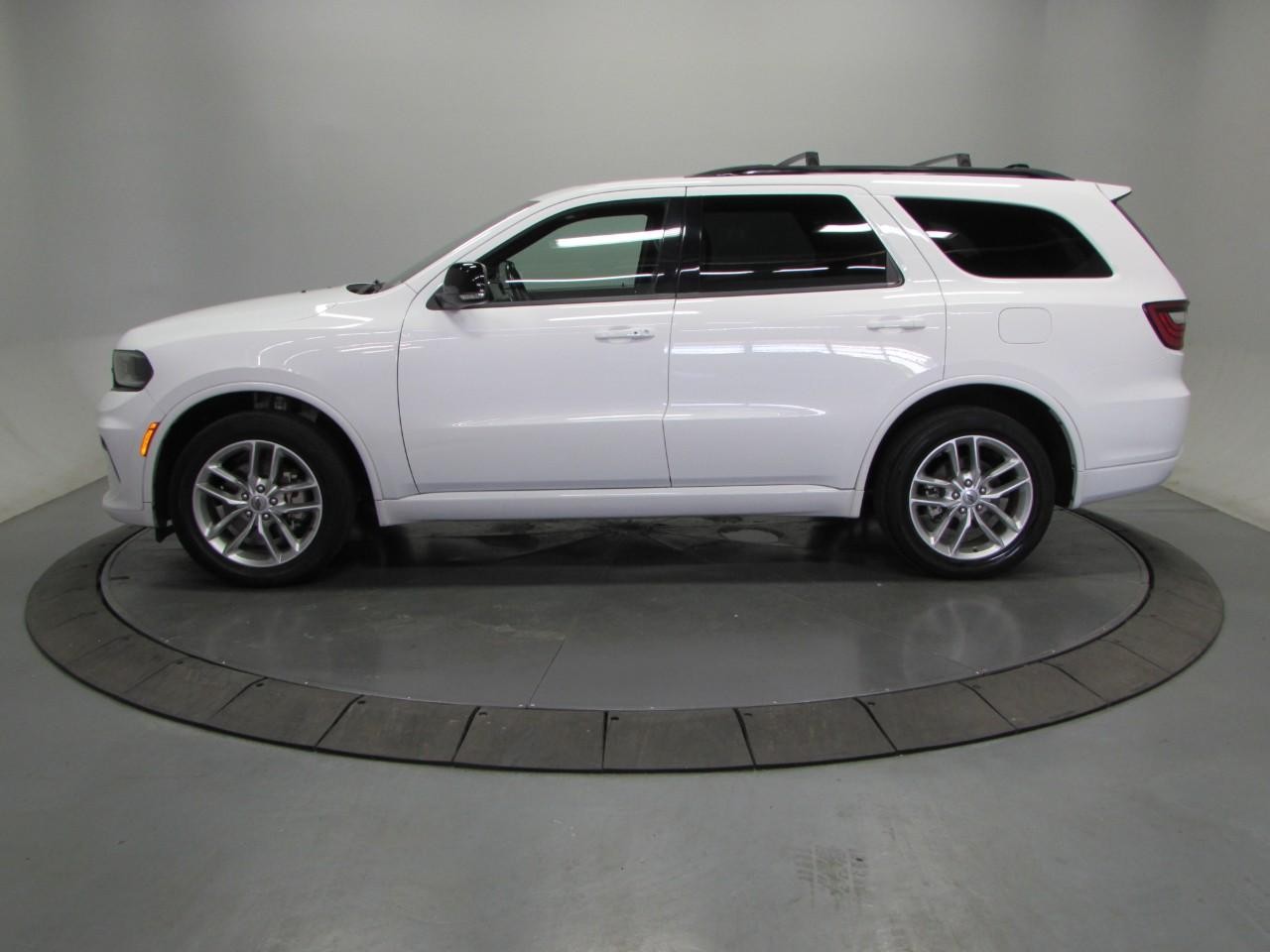 Dodge Durango Vehicle Full-screen Gallery Image 04
