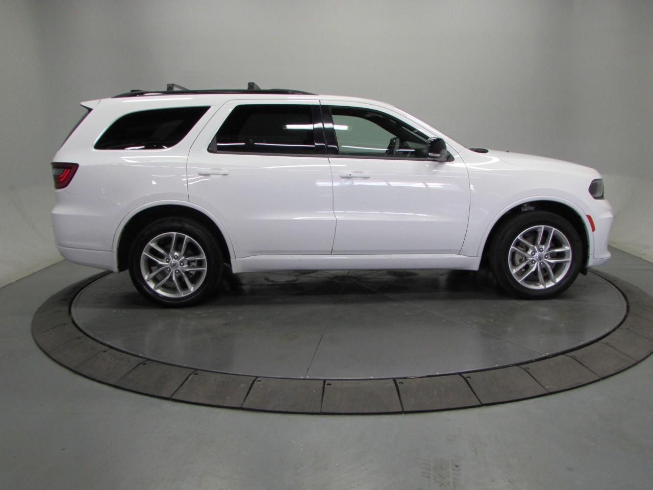 Dodge Durango Vehicle Full-screen Gallery Image 08