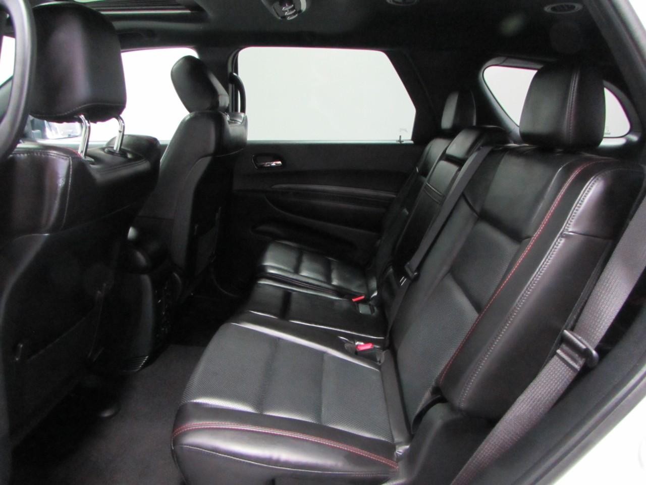 Dodge Durango Vehicle Full-screen Gallery Image 15
