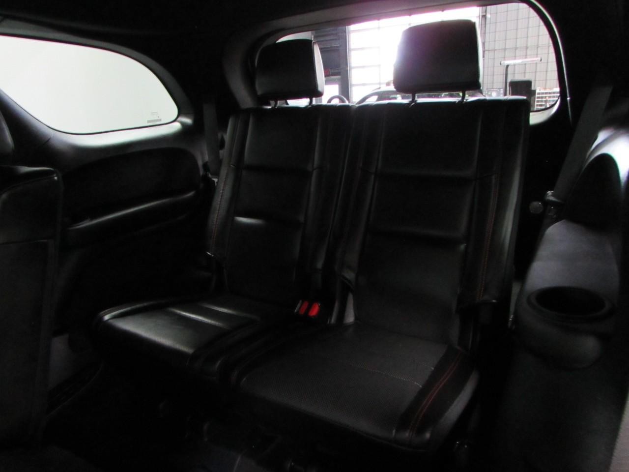 Dodge Durango Vehicle Full-screen Gallery Image 16