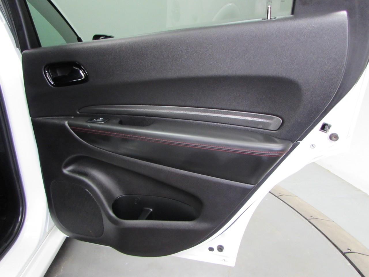 Dodge Durango Vehicle Full-screen Gallery Image 19