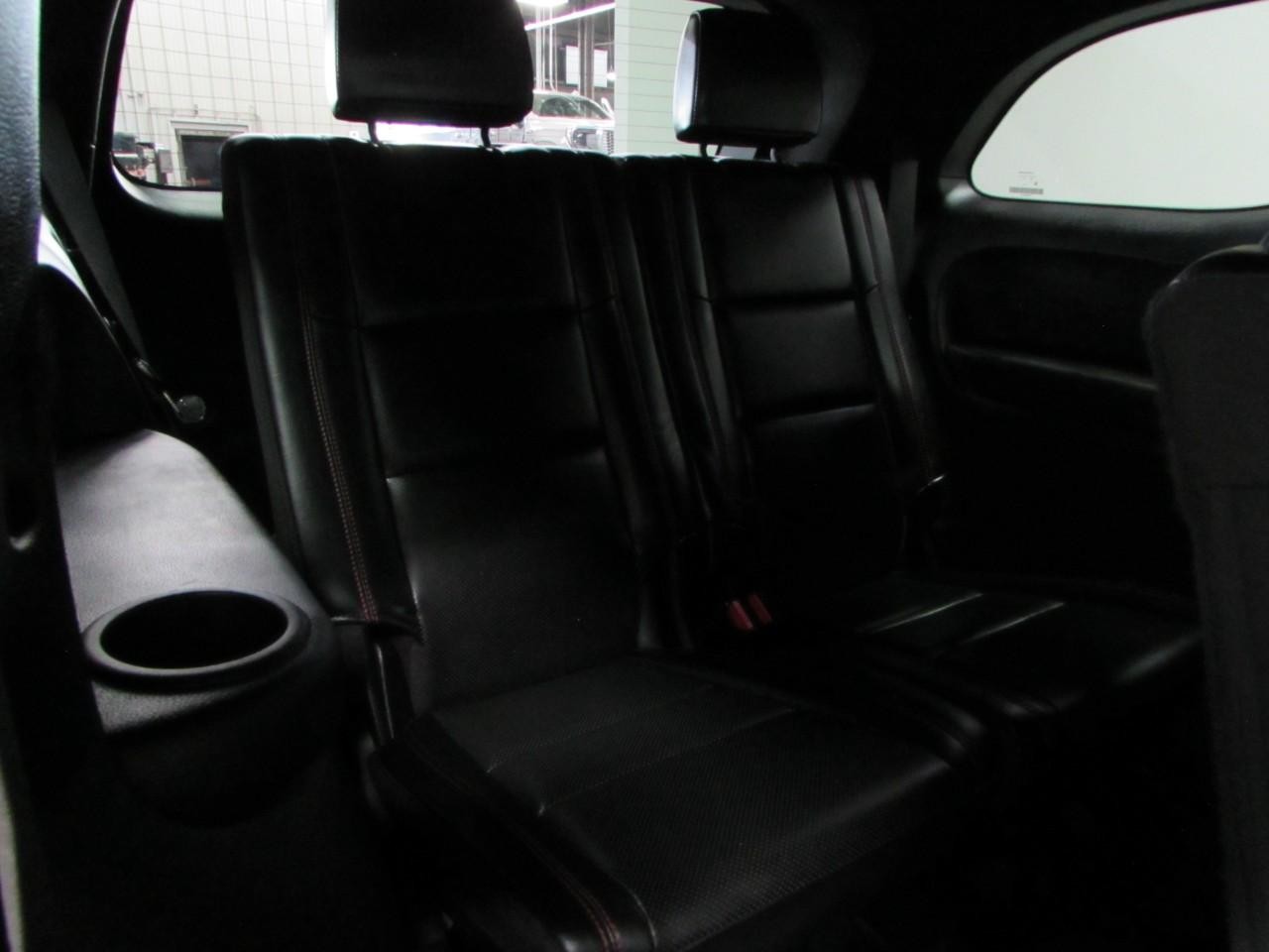 Dodge Durango Vehicle Full-screen Gallery Image 21