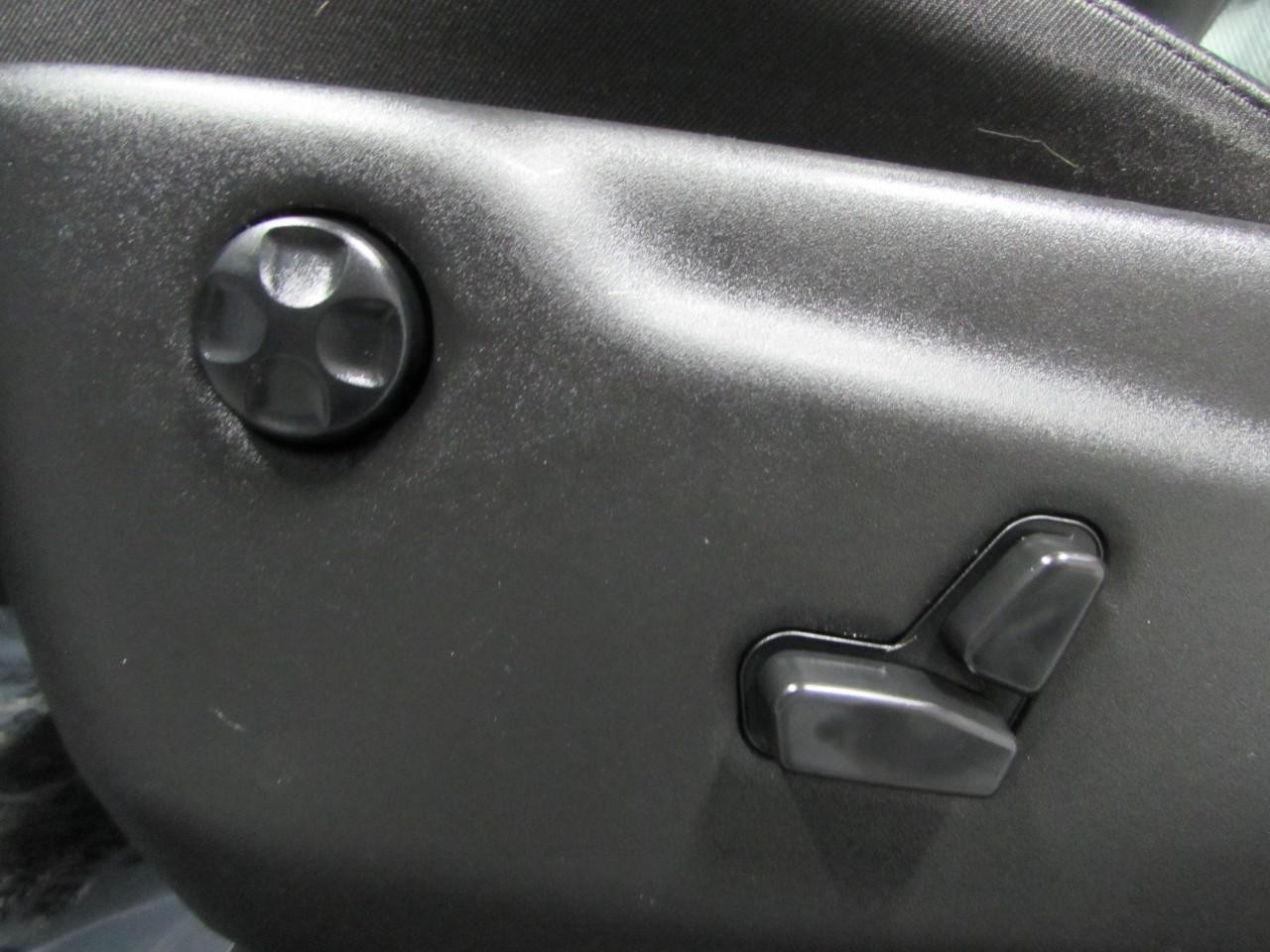 Dodge Durango Vehicle Full-screen Gallery Image 24