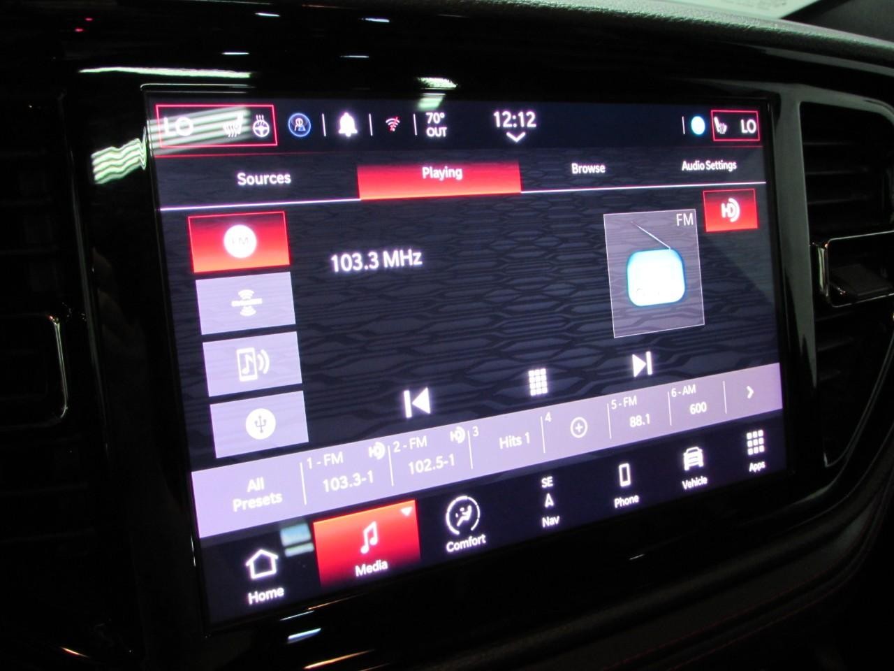 Dodge Durango Vehicle Full-screen Gallery Image 31