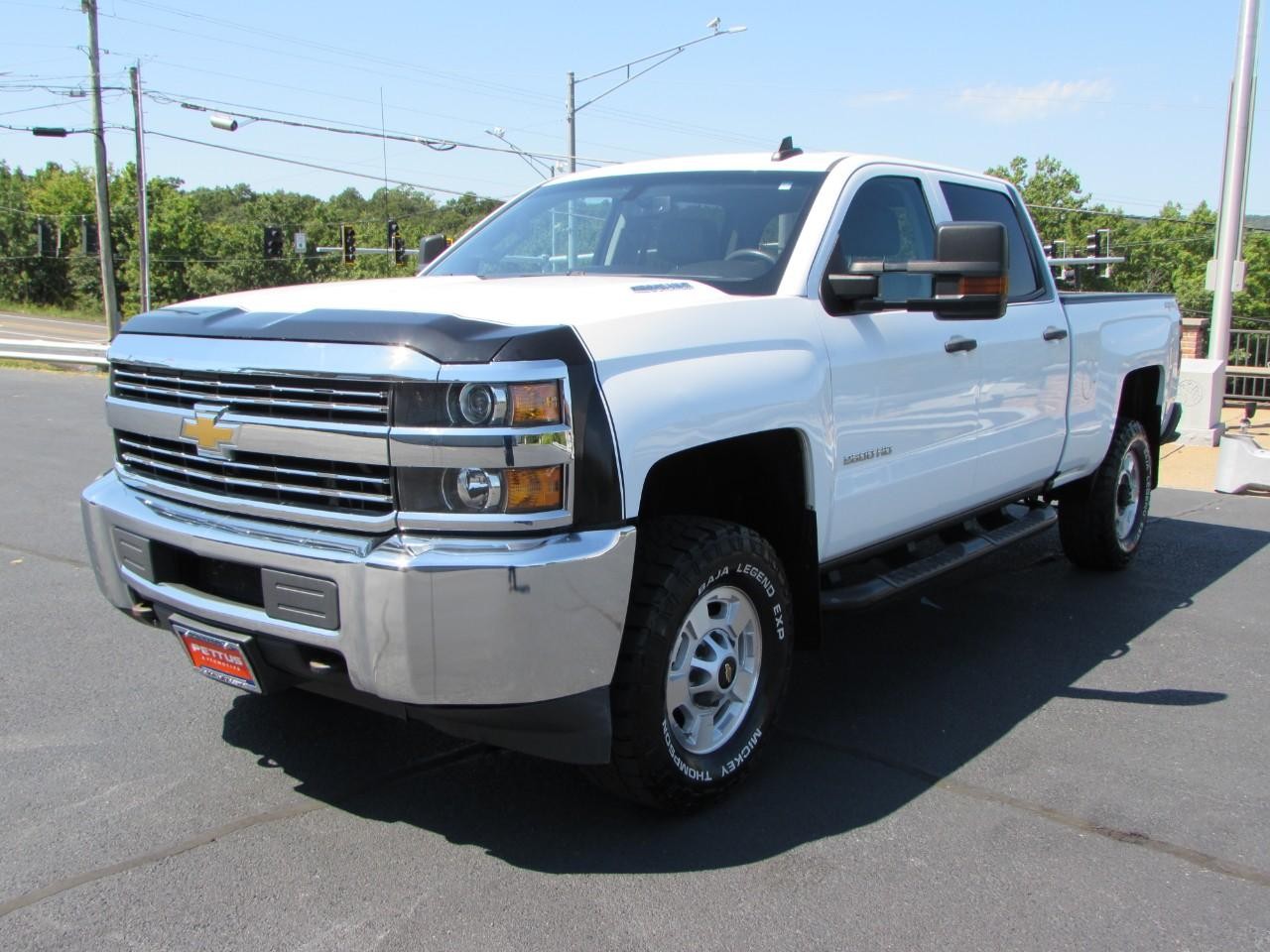 Chevrolet Silverado 2500HD Vehicle Full-screen Gallery Image 03