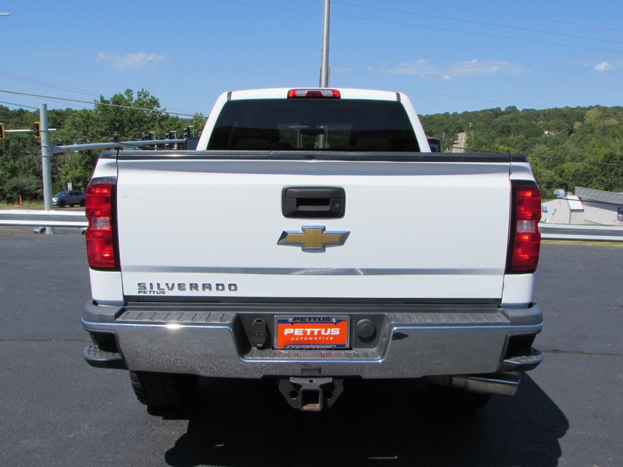 Chevrolet Silverado 2500HD Vehicle Full-screen Gallery Image 06