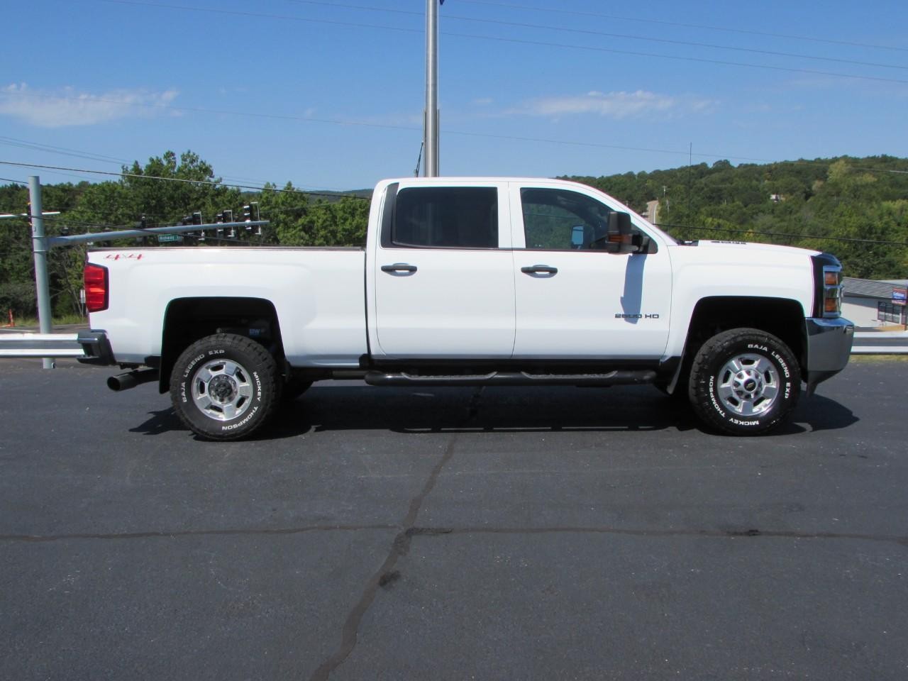 Chevrolet Silverado 2500HD Vehicle Full-screen Gallery Image 08