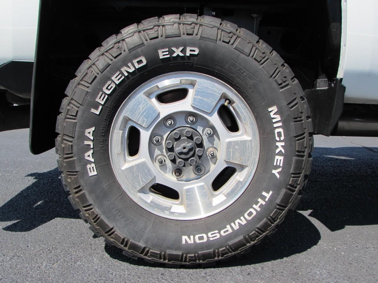 Chevrolet Silverado 2500HD Vehicle Full-screen Gallery Image 09