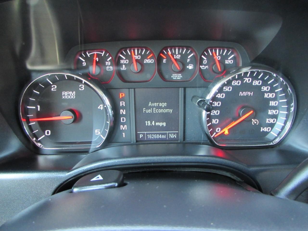 Chevrolet Silverado 2500HD Vehicle Full-screen Gallery Image 26