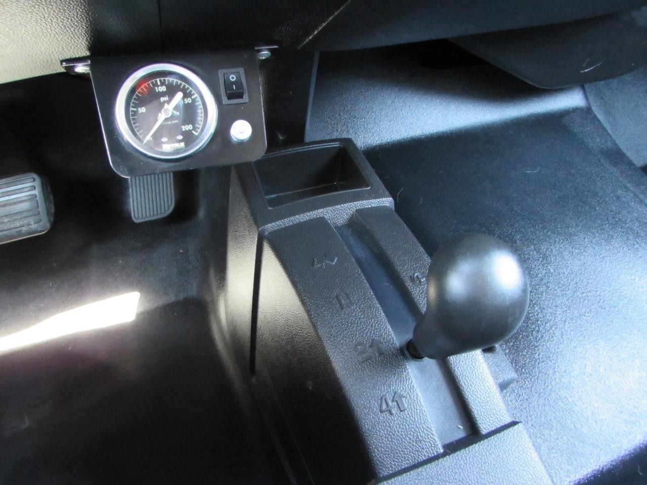 Chevrolet Silverado 2500HD Vehicle Full-screen Gallery Image 30