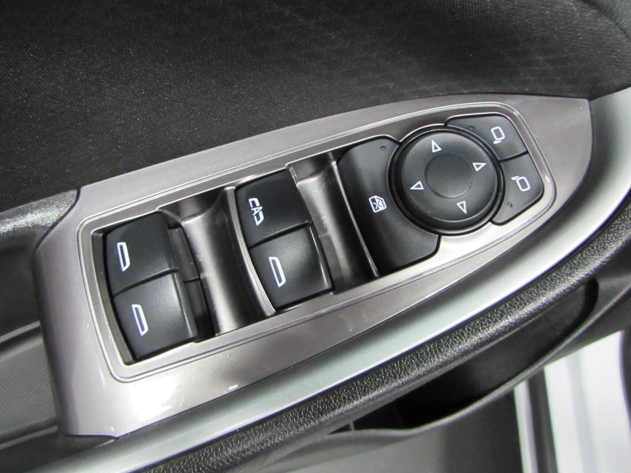 Chevrolet Malibu Vehicle Full-screen Gallery Image 20