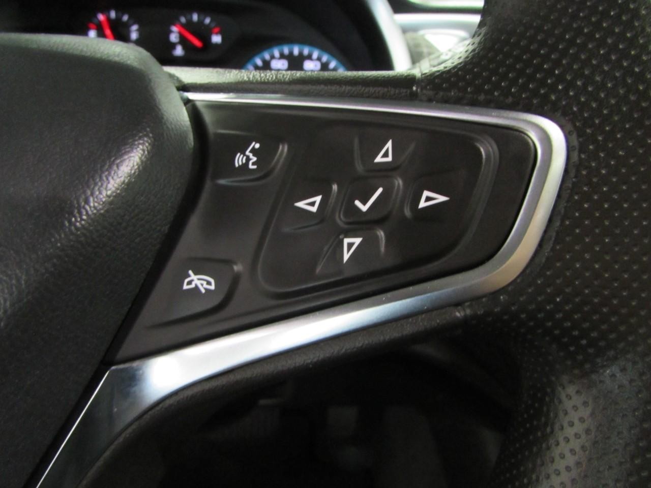 Chevrolet Malibu Vehicle Full-screen Gallery Image 25