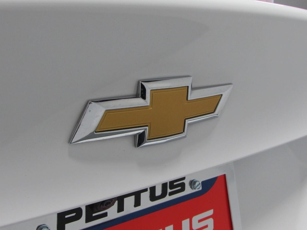Chevrolet Malibu Vehicle Full-screen Gallery Image 34