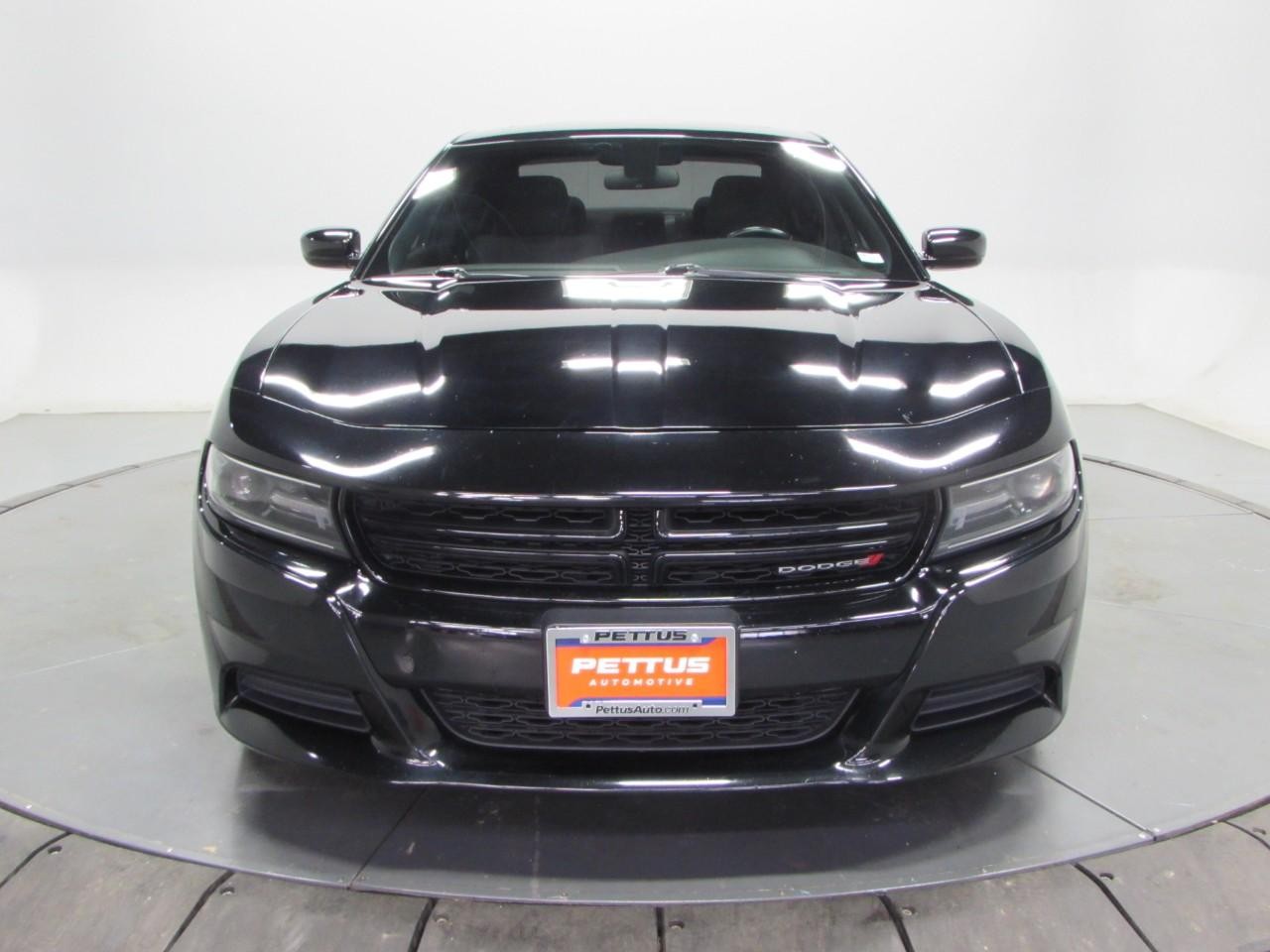 Dodge Charger Vehicle Full-screen Gallery Image 02