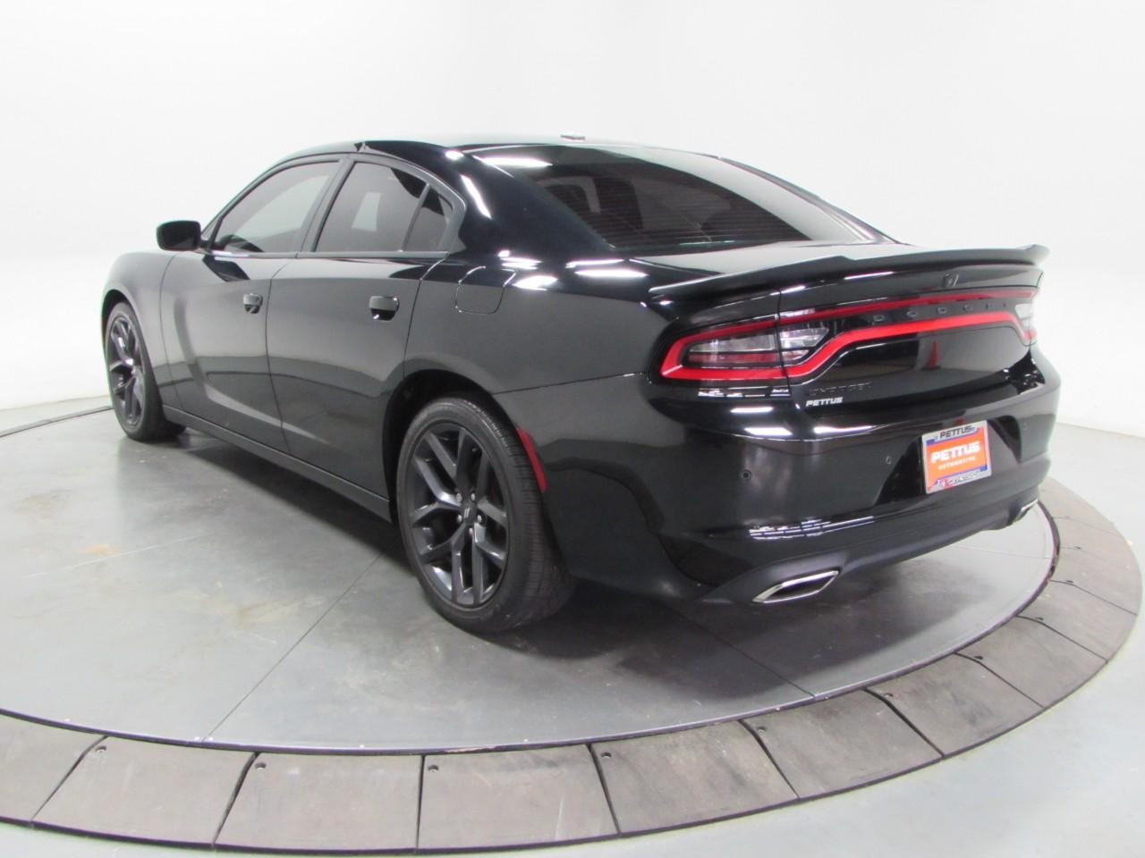 Dodge Charger Vehicle Full-screen Gallery Image 05