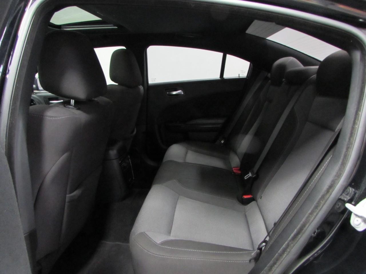 Dodge Charger Vehicle Full-screen Gallery Image 15
