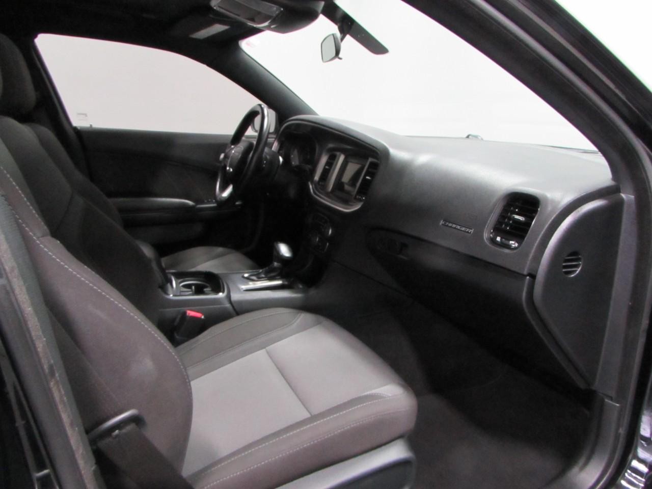 Dodge Charger Vehicle Full-screen Gallery Image 17