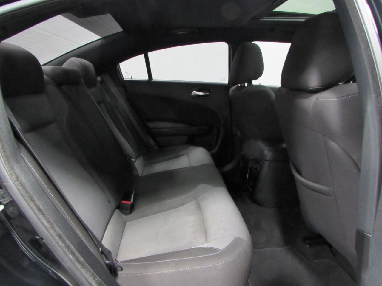 Dodge Charger Vehicle Full-screen Gallery Image 19