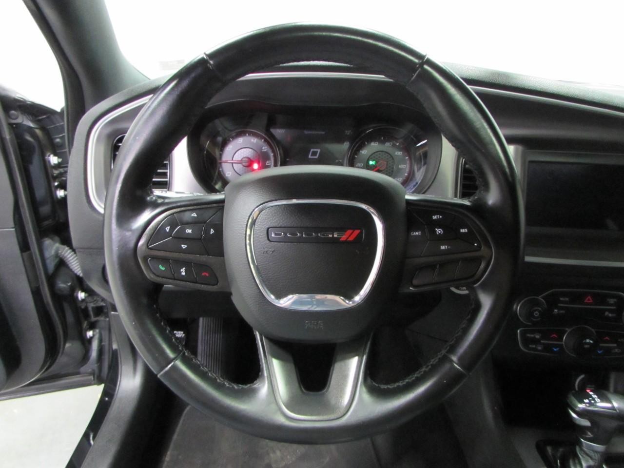 Dodge Charger Vehicle Full-screen Gallery Image 23