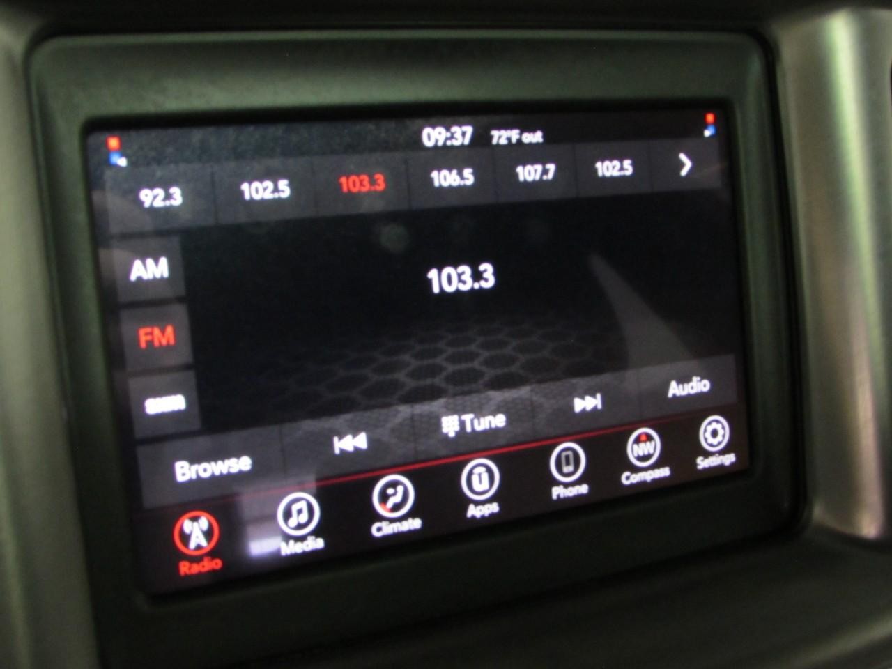 Dodge Charger Vehicle Full-screen Gallery Image 27