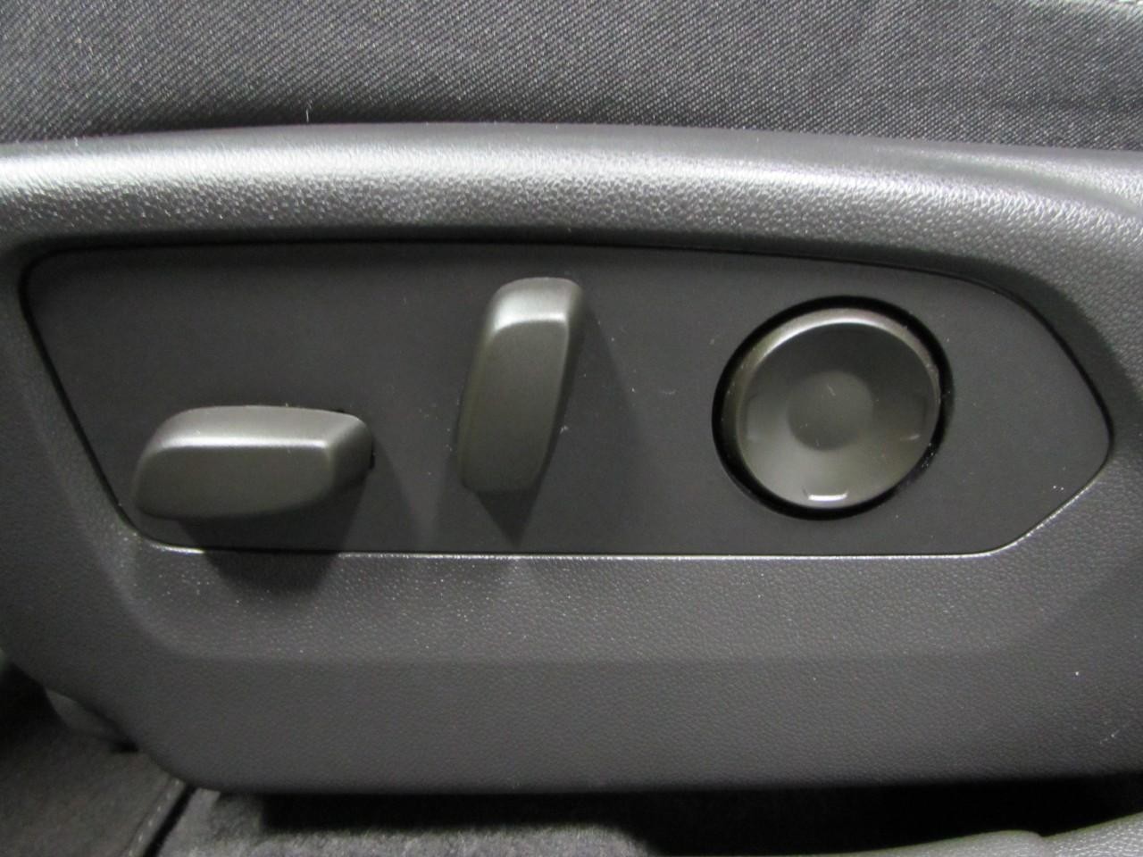 Buick Envision Vehicle Full-screen Gallery Image 21