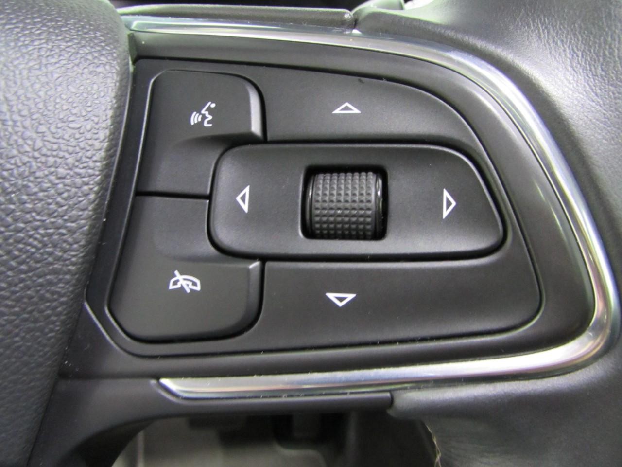 Buick Envision Vehicle Full-screen Gallery Image 25