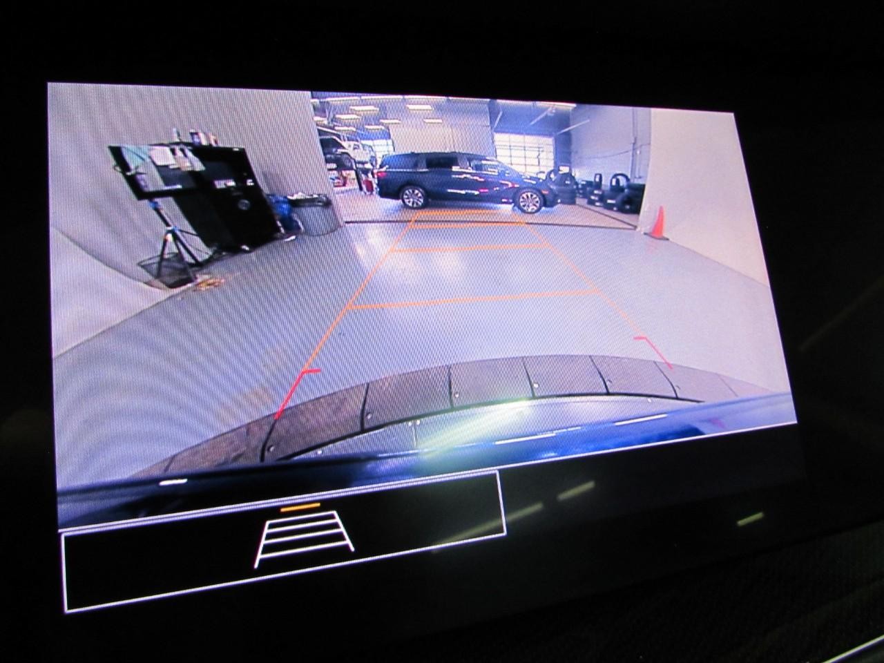 Buick Envision Vehicle Full-screen Gallery Image 28