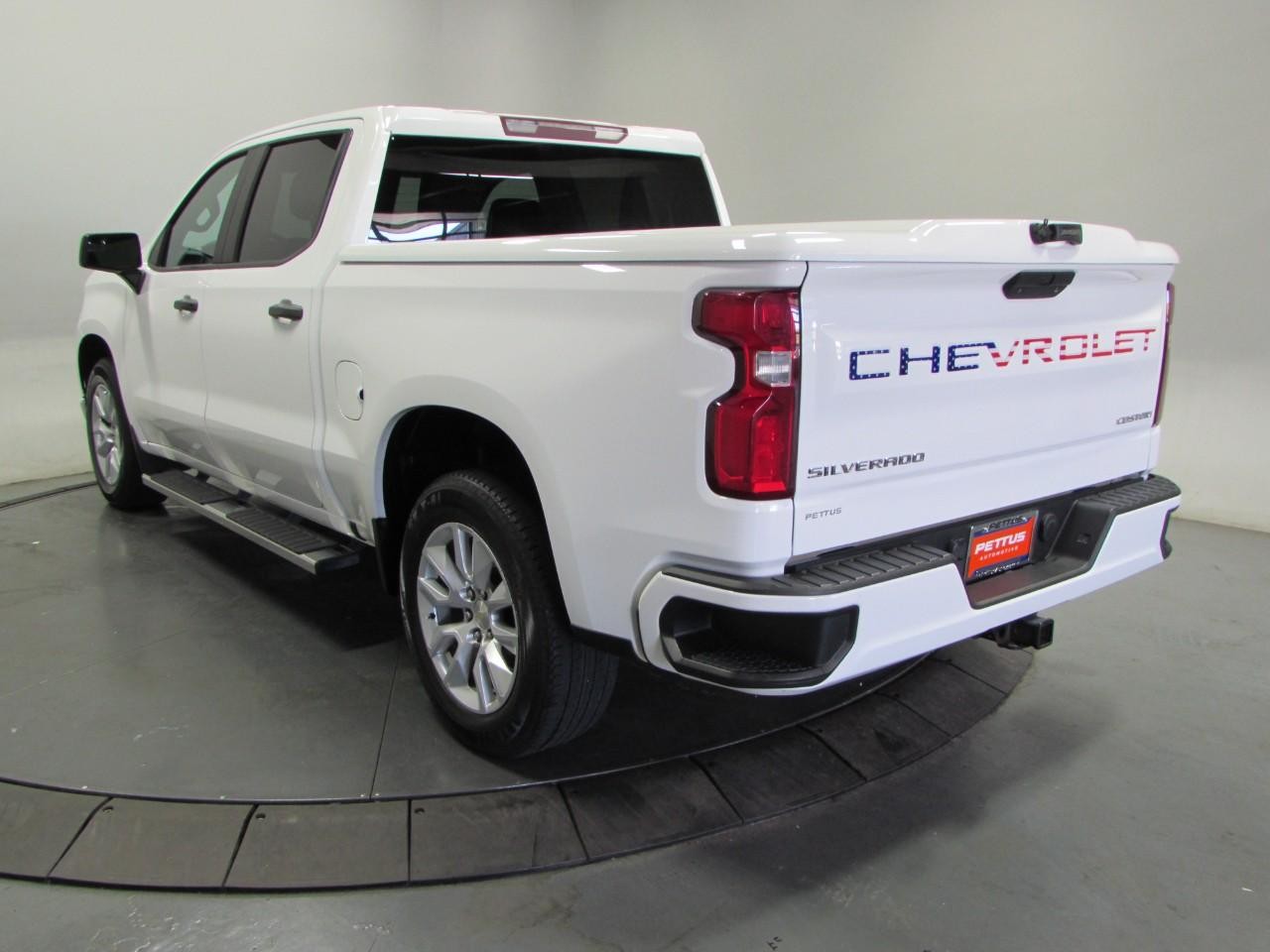 Chevrolet Silverado 1500 Vehicle Full-screen Gallery Image 05