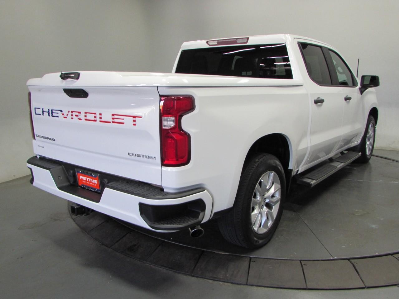 Chevrolet Silverado 1500 Vehicle Full-screen Gallery Image 07