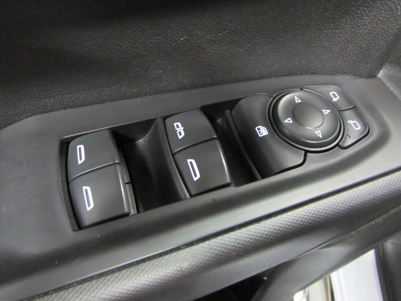 Chevrolet Silverado 1500 Vehicle Full-screen Gallery Image 20