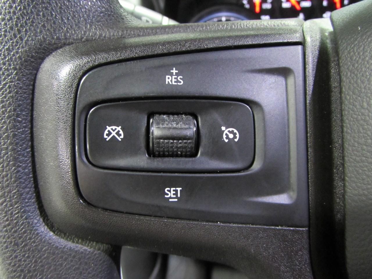 Chevrolet Silverado 1500 Vehicle Full-screen Gallery Image 23