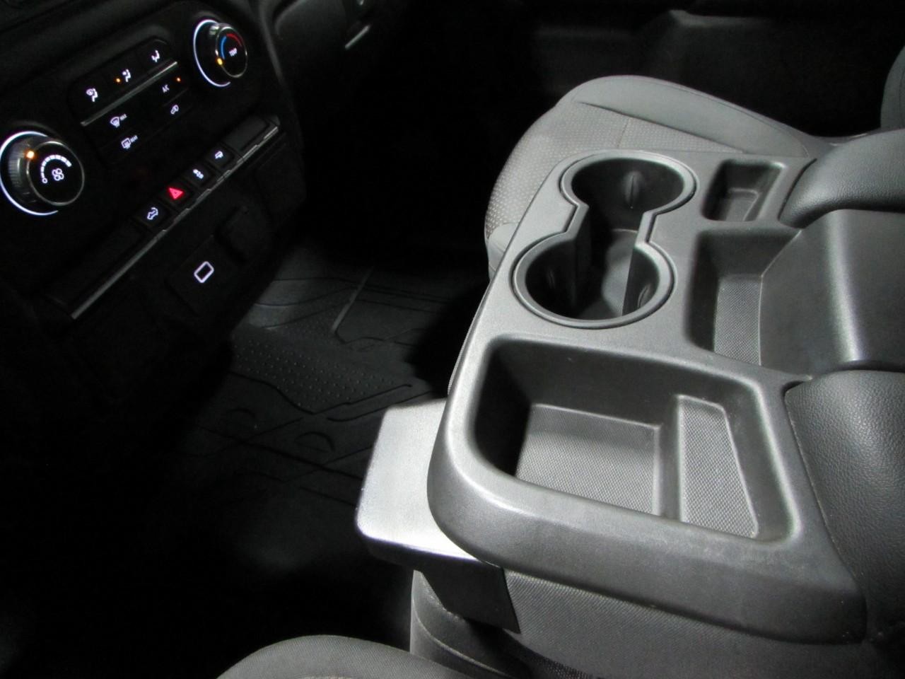 Chevrolet Silverado 1500 Vehicle Full-screen Gallery Image 29
