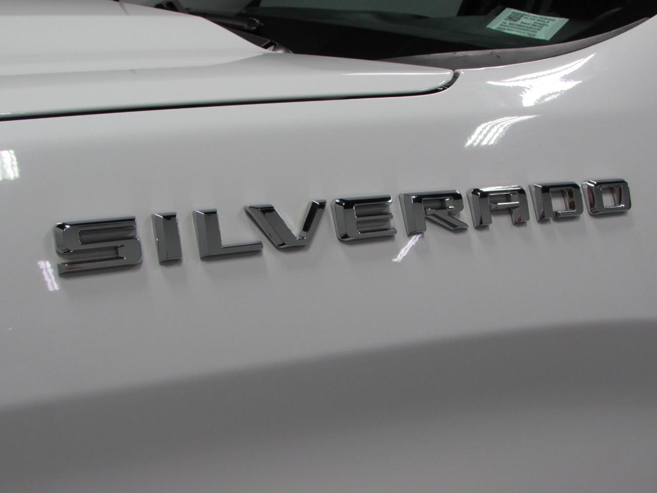 Chevrolet Silverado 1500 Vehicle Full-screen Gallery Image 30