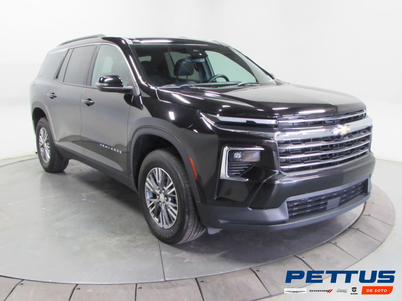 Chevrolet Traverse Vehicle Full-screen Gallery Image 01