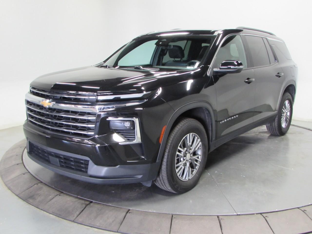 Chevrolet Traverse Vehicle Full-screen Gallery Image 03