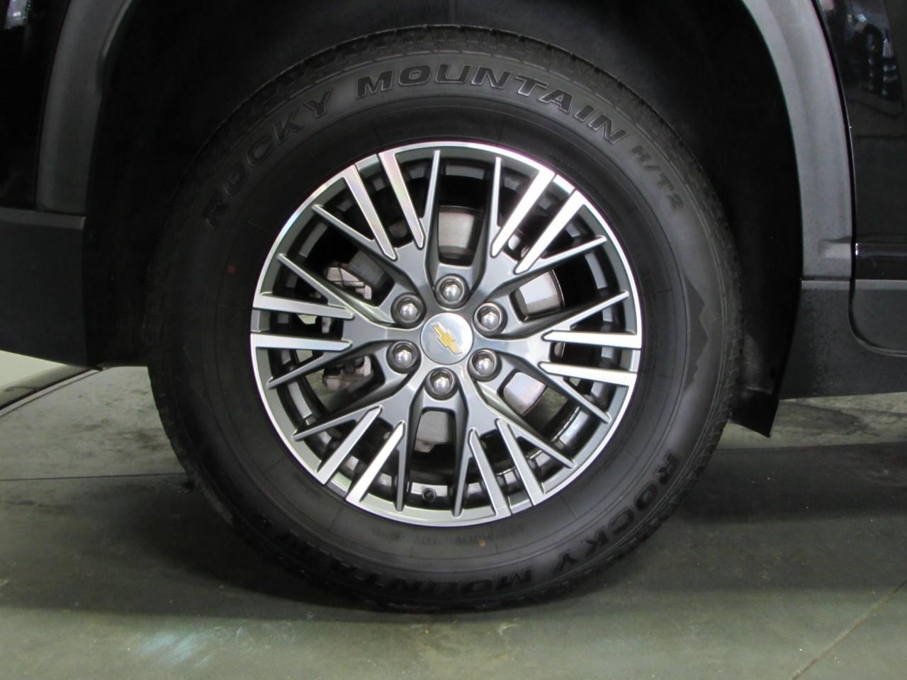 Chevrolet Traverse Vehicle Full-screen Gallery Image 09
