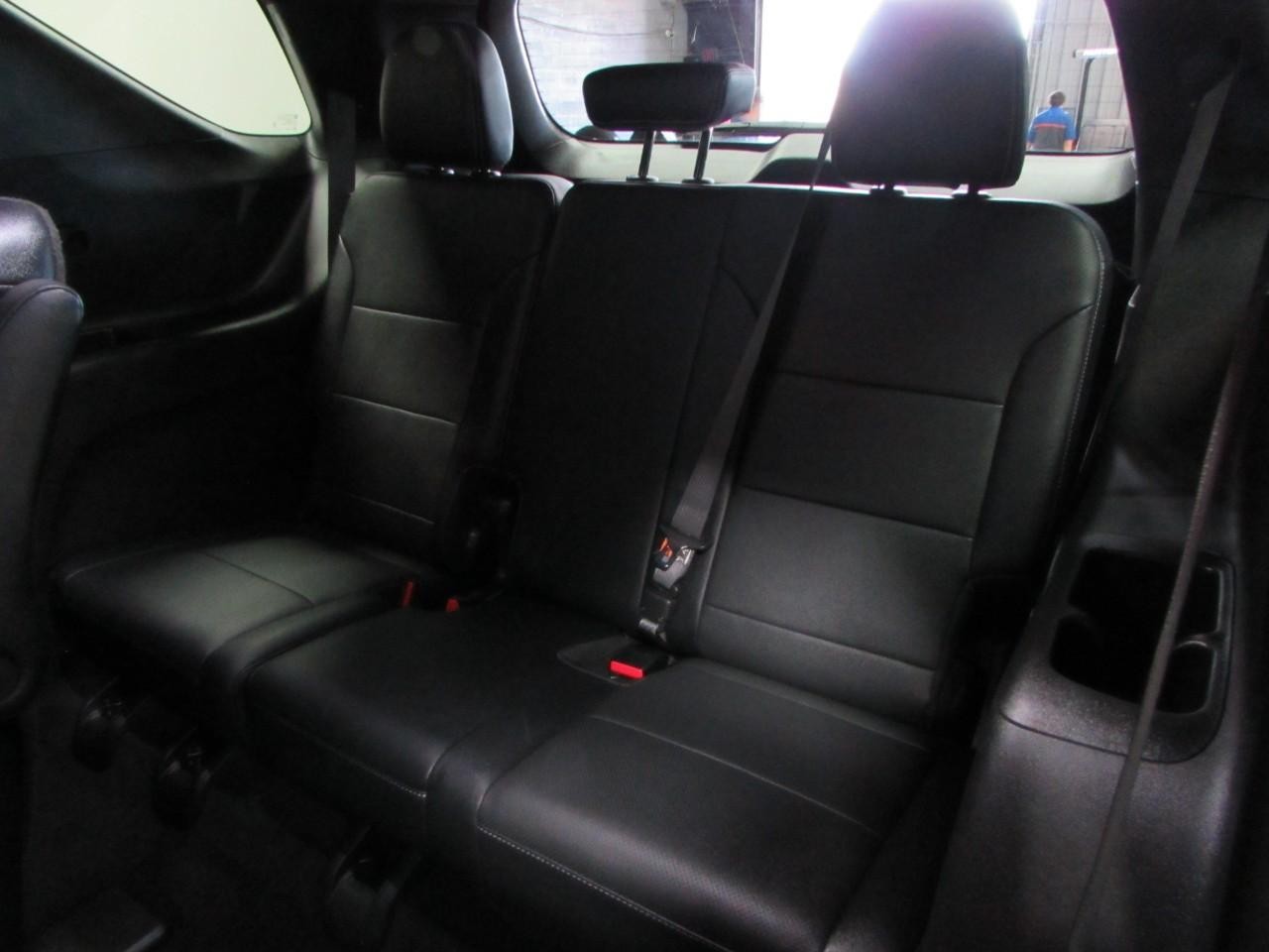 Chevrolet Traverse Vehicle Full-screen Gallery Image 16