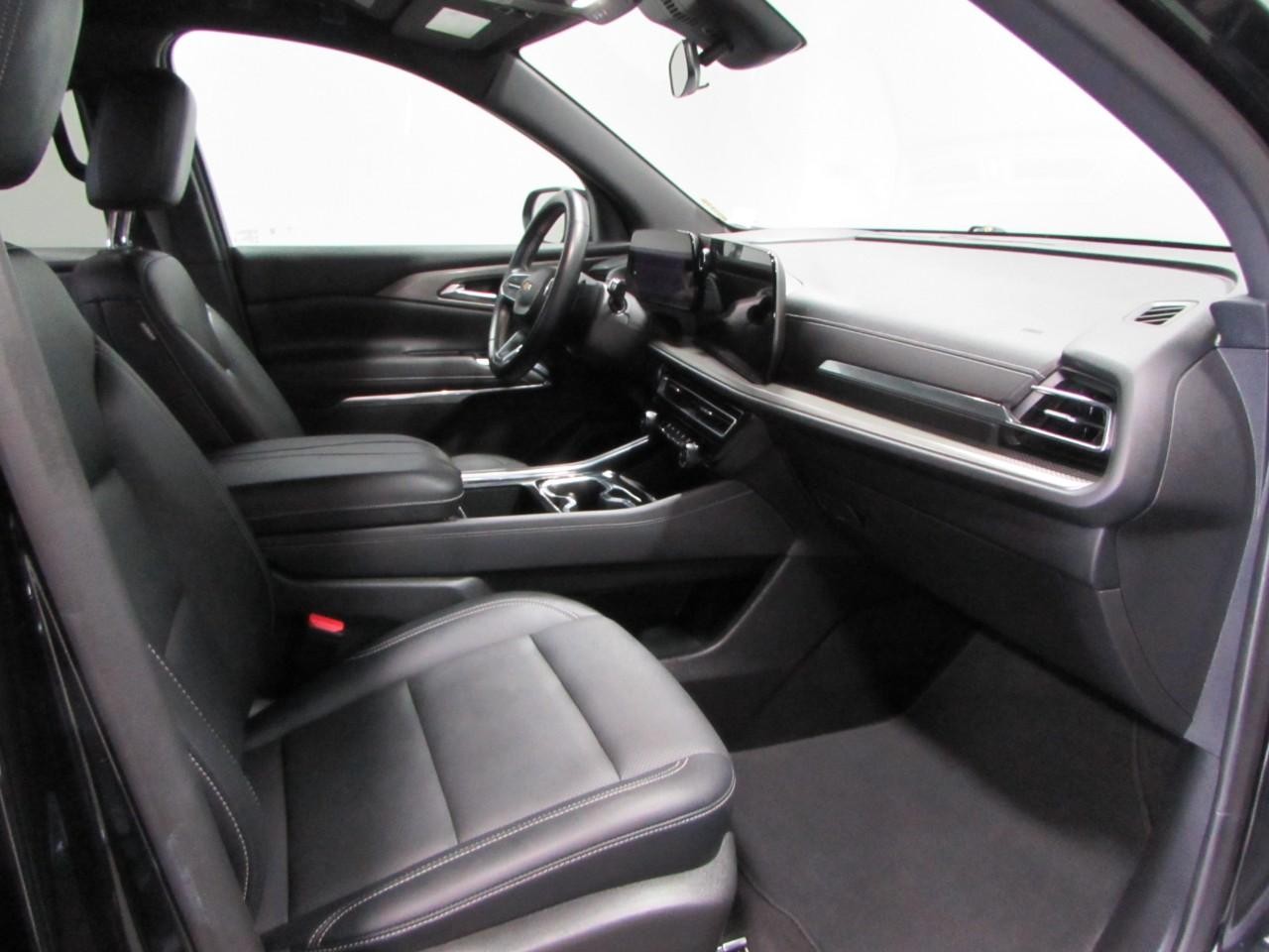 Chevrolet Traverse Vehicle Full-screen Gallery Image 18