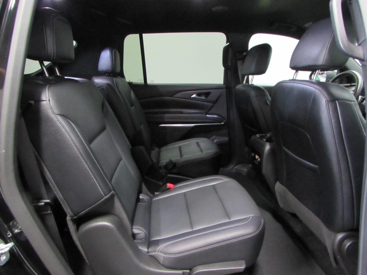 Chevrolet Traverse Vehicle Full-screen Gallery Image 20