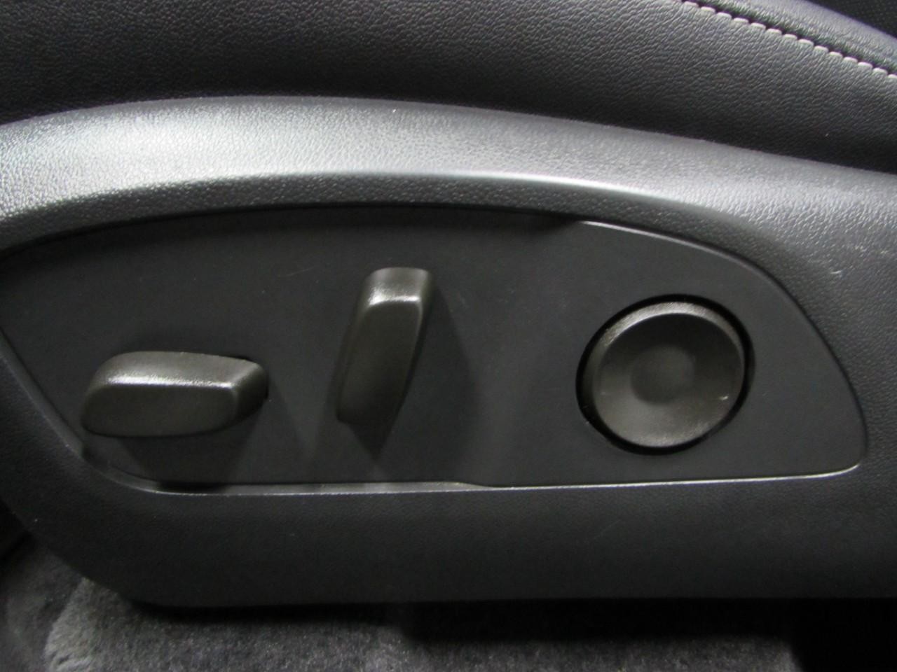 Chevrolet Traverse Vehicle Full-screen Gallery Image 23