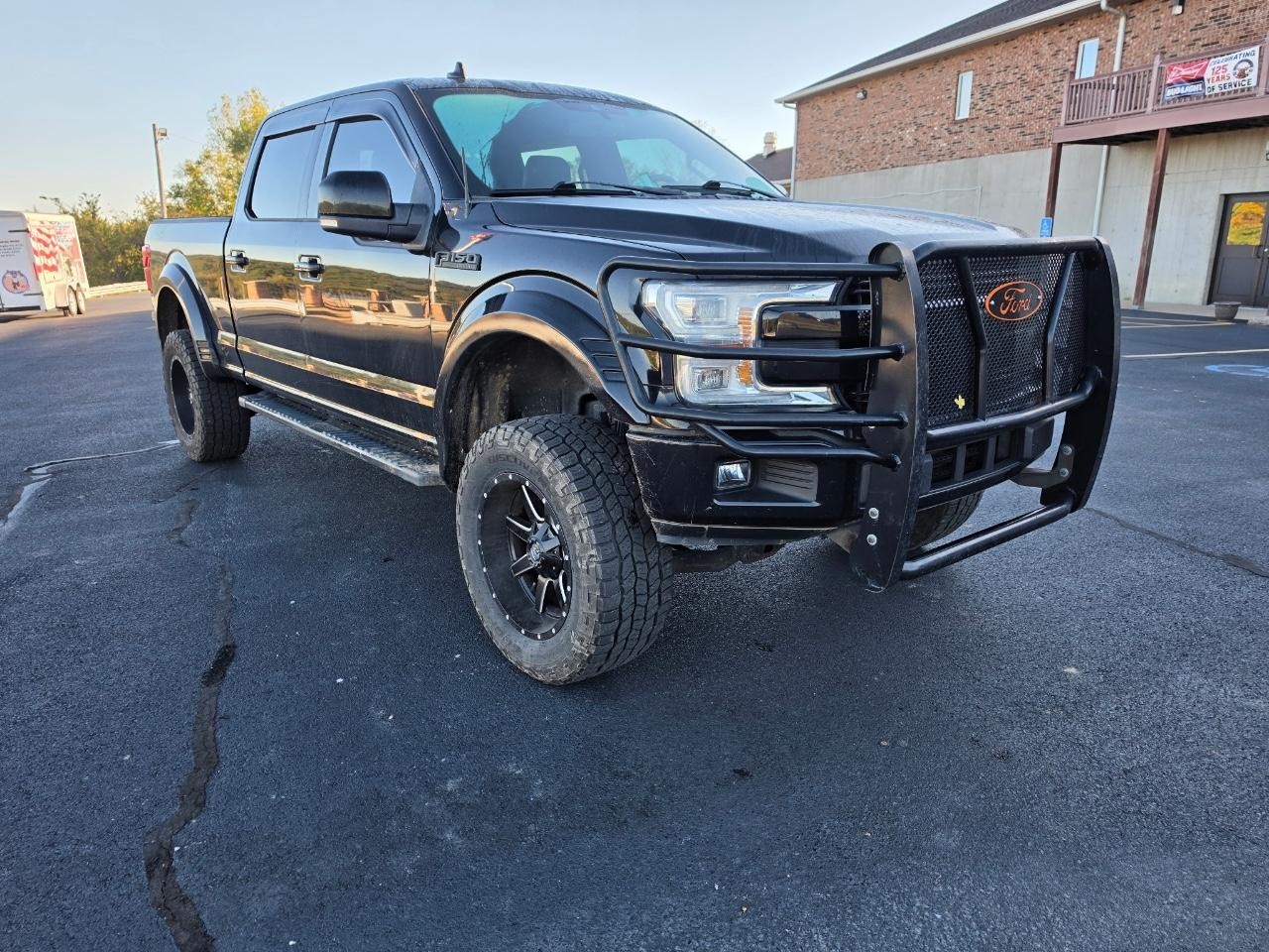 Ford F-150 Vehicle Full-screen Gallery Image 04