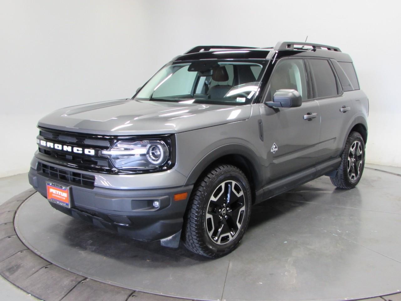 Ford Bronco Sport Vehicle Full-screen Gallery Image 03