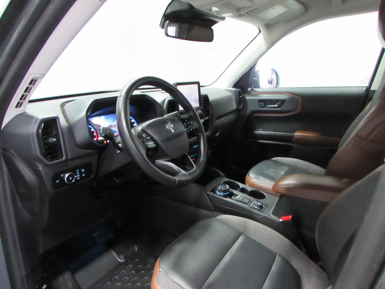 Ford Bronco Sport Vehicle Full-screen Gallery Image 13