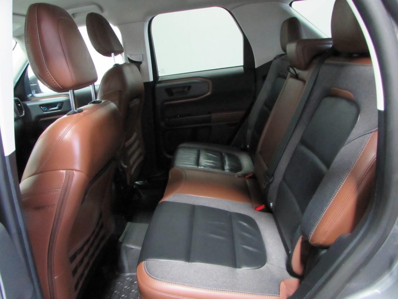 Ford Bronco Sport Vehicle Full-screen Gallery Image 15