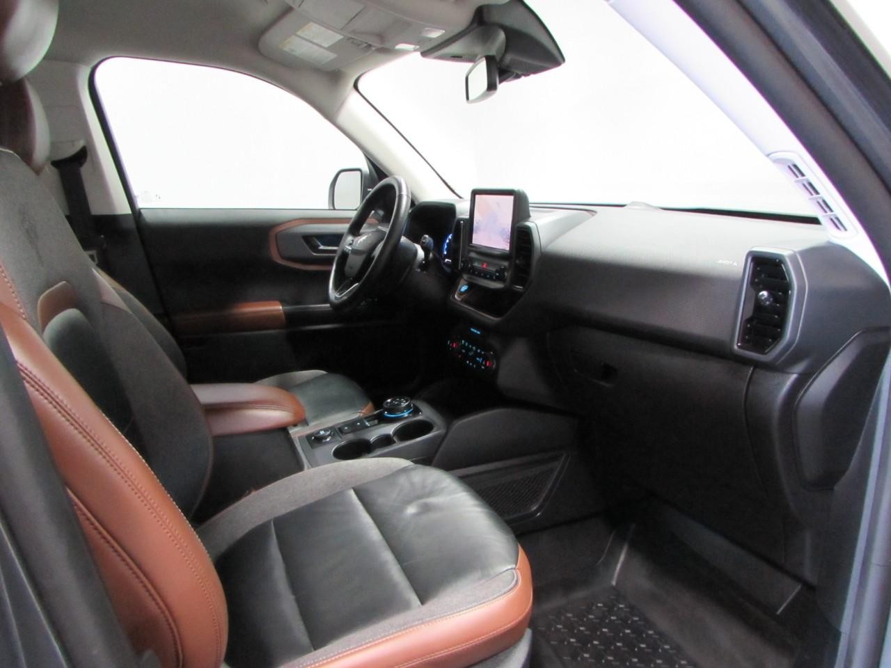 Ford Bronco Sport Vehicle Full-screen Gallery Image 17