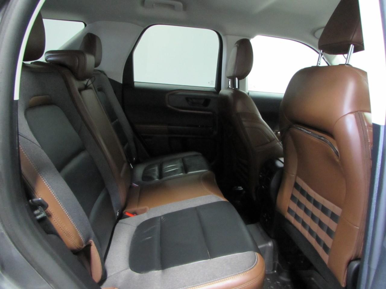 Ford Bronco Sport Vehicle Full-screen Gallery Image 19