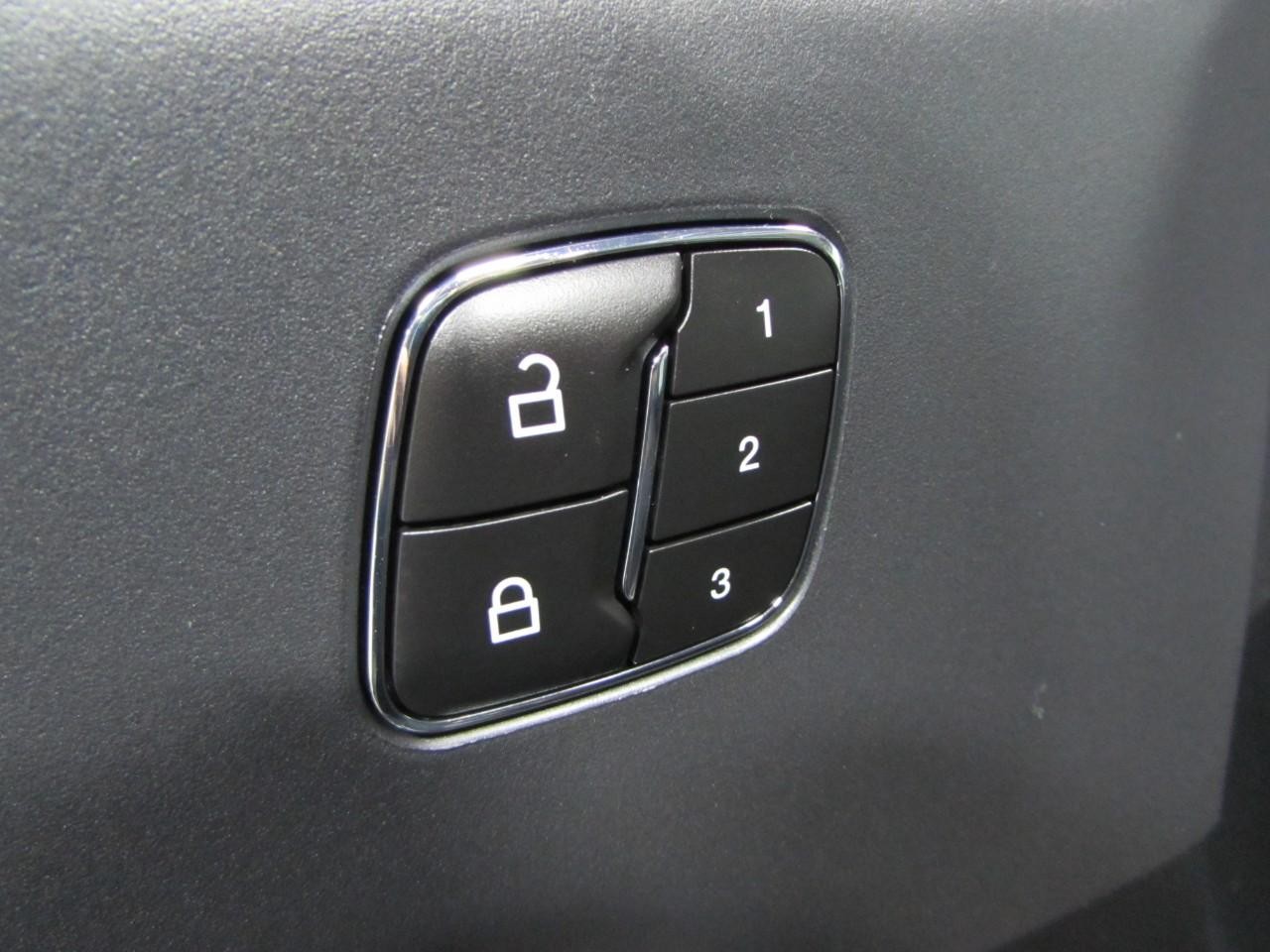 Ford Bronco Sport Vehicle Full-screen Gallery Image 21