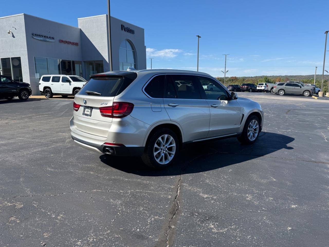 BMW X5 Vehicle Full-screen Gallery Image 07